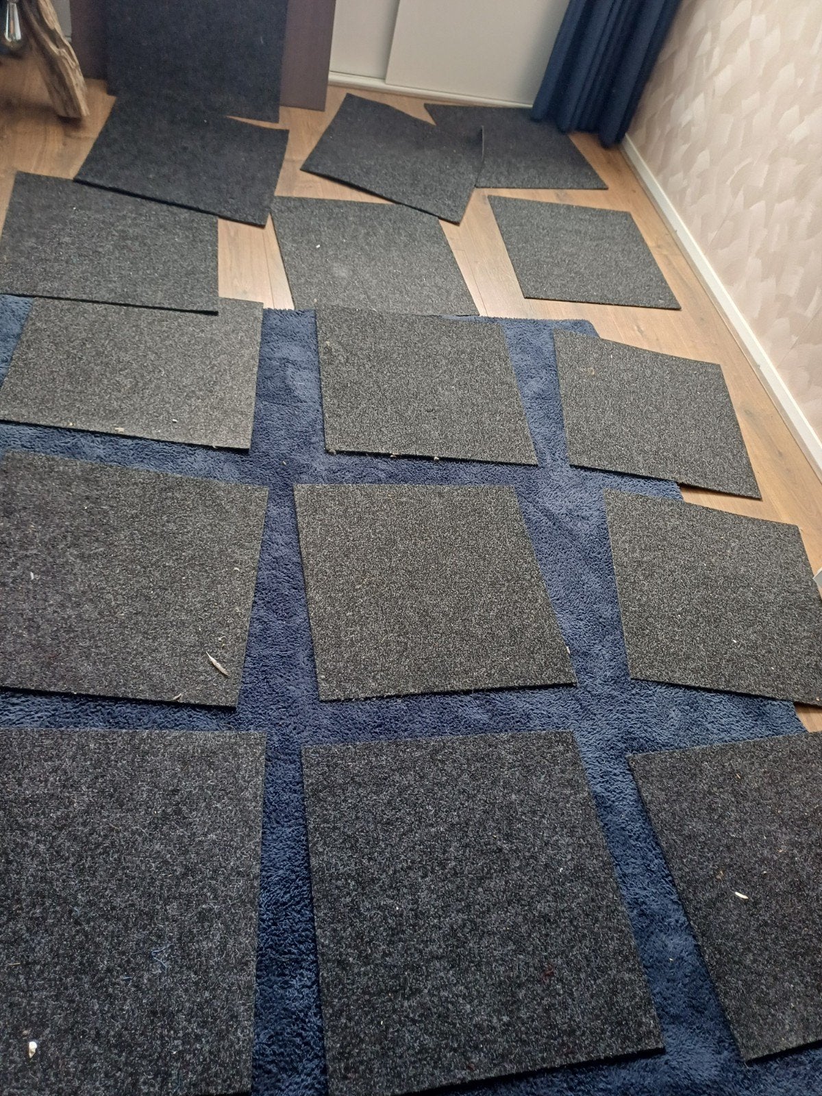 16 Zwart Antraciete Tapijttegels 50x50 cm, Ophalen, Gebruikt, 50 tot 100 cm, Vierkant