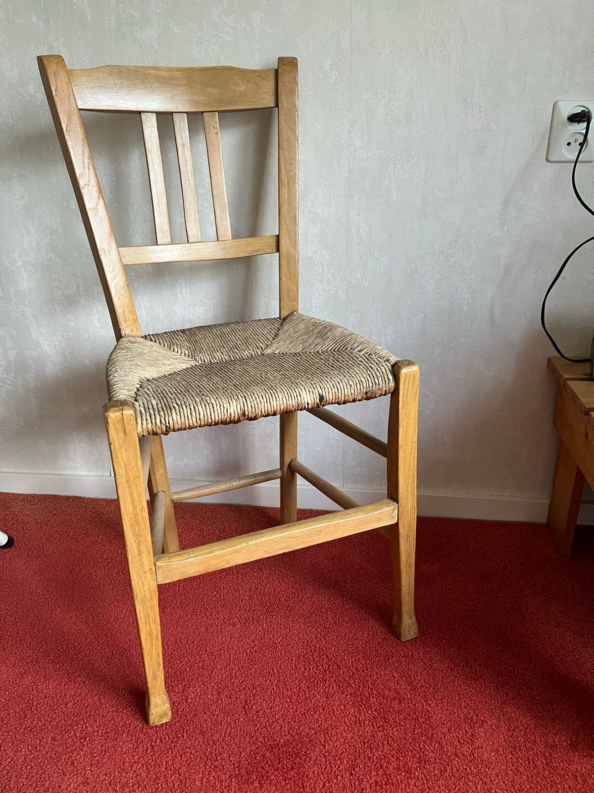 Houten stoel met rieten zitting, Ophalen