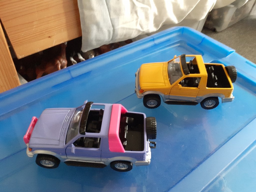 Modelauto' 's, verschillende soorten en merken, Hobby en Vrije tijd, Modelauto's | Overige schalen, Verzenden, Zo goed als nieuw
