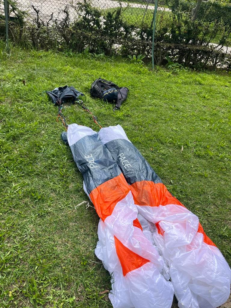 Skywalk Pace paraglider, zo goed als nieuw, Sport en Fitness, Zweefvliegen en Paragliding, Ophalen, Zo goed als nieuw, Scherm