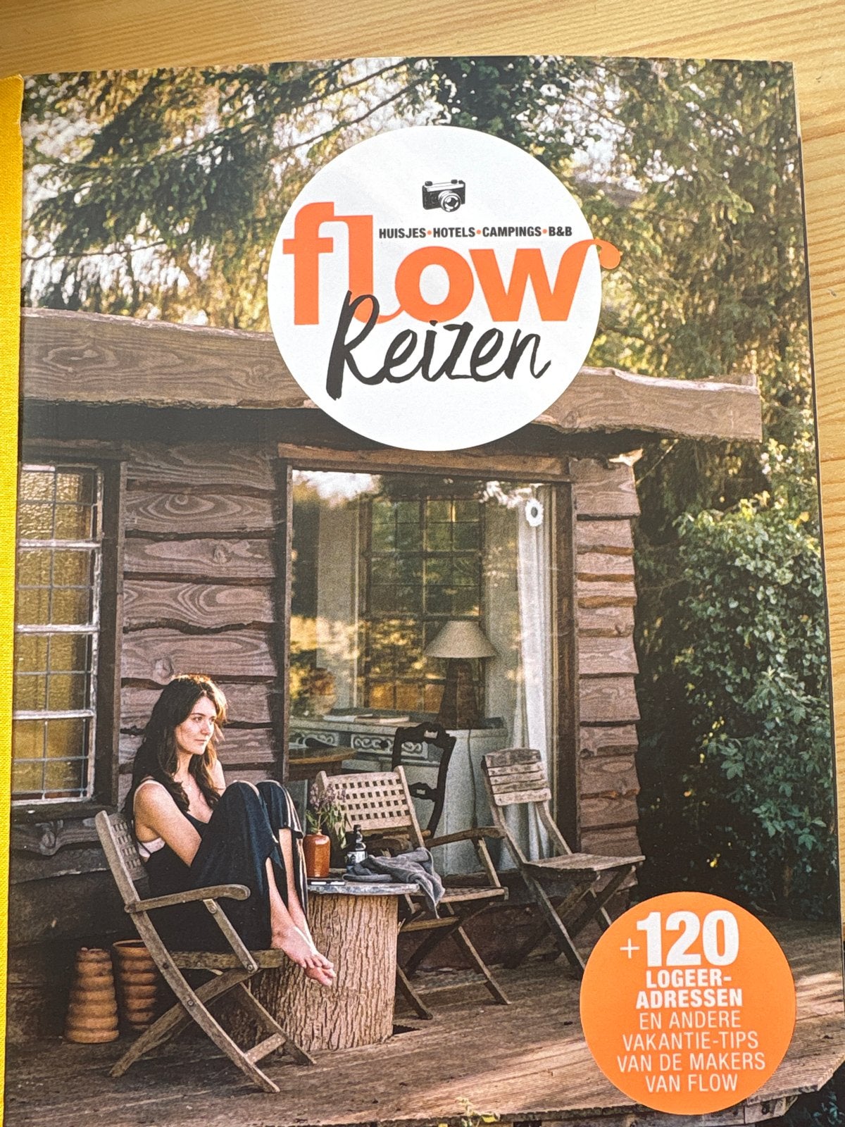 Flow Reizen: Huisjes, Hotels, Campings & B&B Gids, Ophalen of Verzenden, Zo goed als nieuw