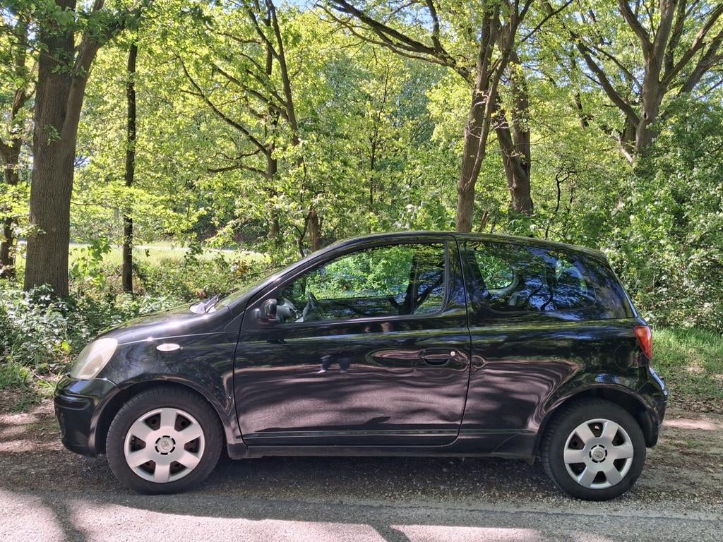 Te Koop Toyota Yaris Bouwjaar 2004 137621 km gelopen, Particulier, Te koop