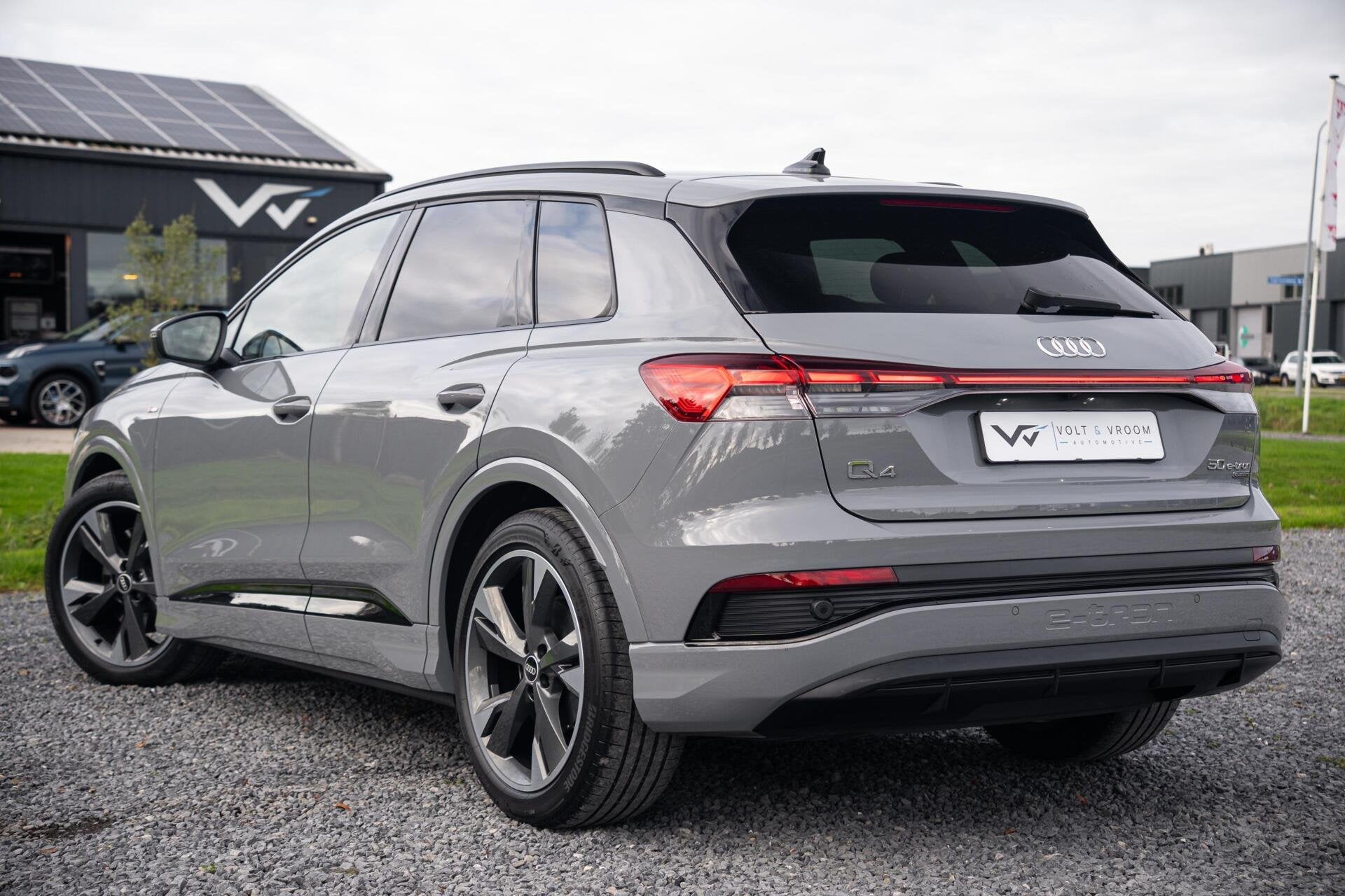 Audi Q4 e-tron 50 Quattro S-Line Competition 77 kWh|BTW|RS I, Auto's, Automaat, Dealer onderhouden, Zwart, Origineel Nederlands