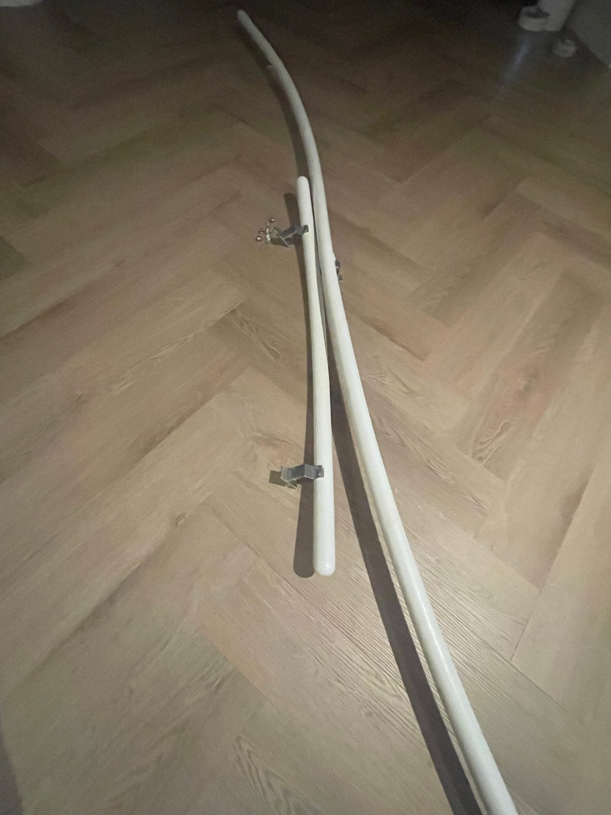 2 witte gebogen trapleuningen, Ophalen, Gebruikt