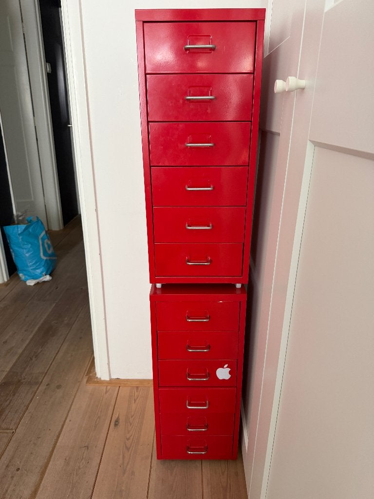 2 rode IKEA ladekastjes – smal model – 6 lades, Ophalen, 5 laden of meer, 50 tot 100 cm, Zo goed als nieuw