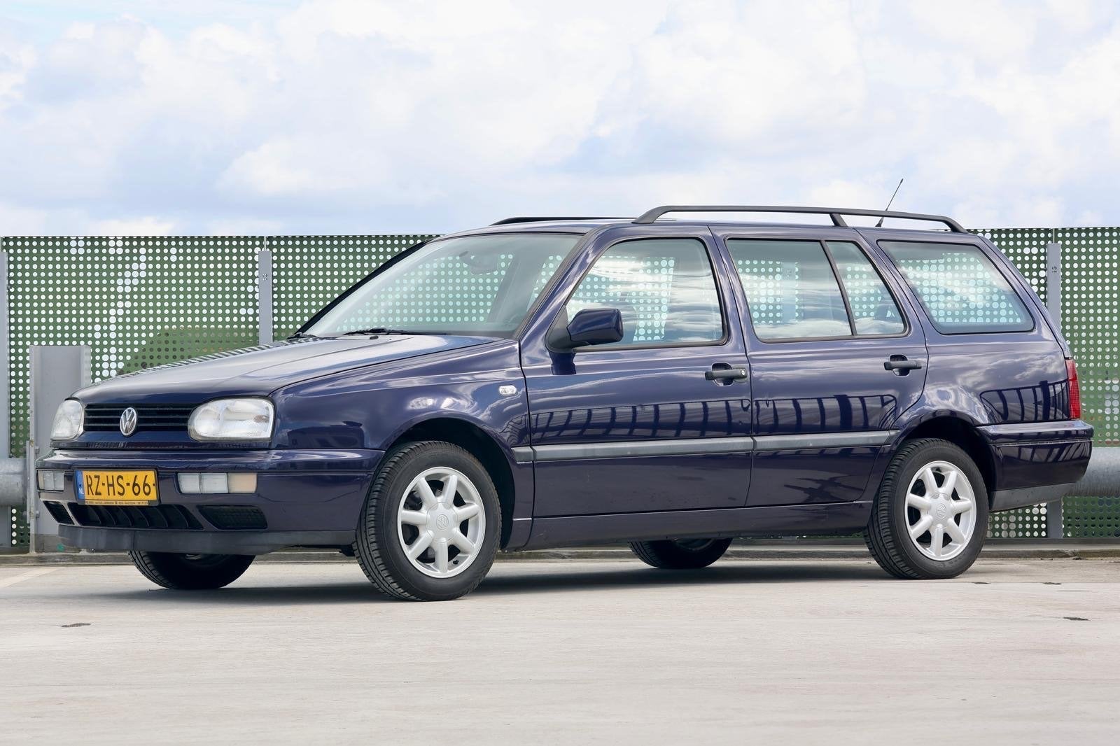 Volkswagen Golf 1.8 CL Variant 55KW E2 1997 Blauw, Auto's, Volkswagen, Bedrijf, Golf, Benzine, Stationwagon, Handgeschakeld, Origineel Nederlands