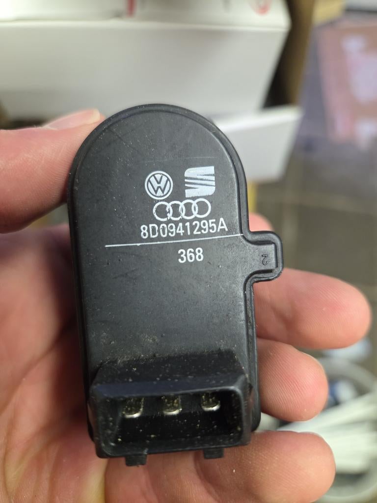 2 stuks VW Audi Seat Schakelaar 8D0941295A, Ophalen of Verzenden, Gebruikt, Seat
