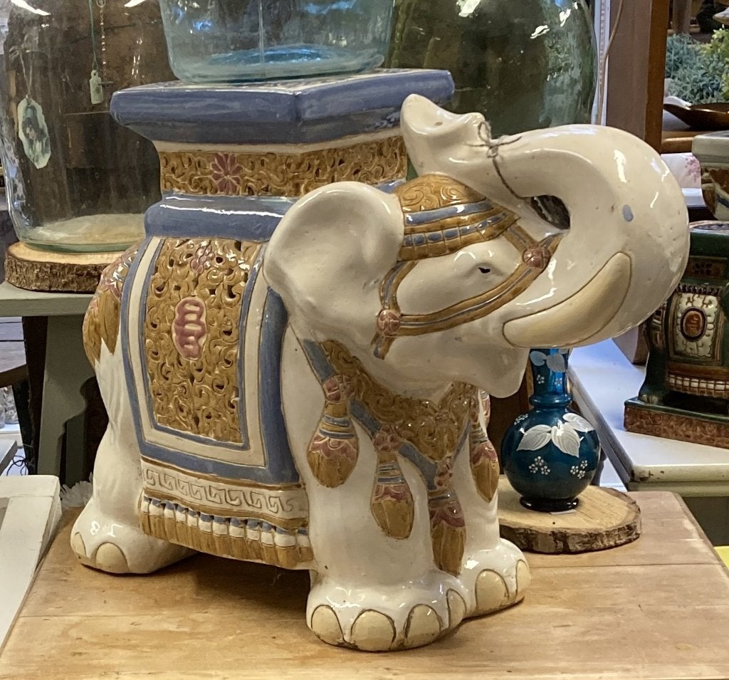 Brocante keramieken witte olifant - plantentafeltje, Ophalen