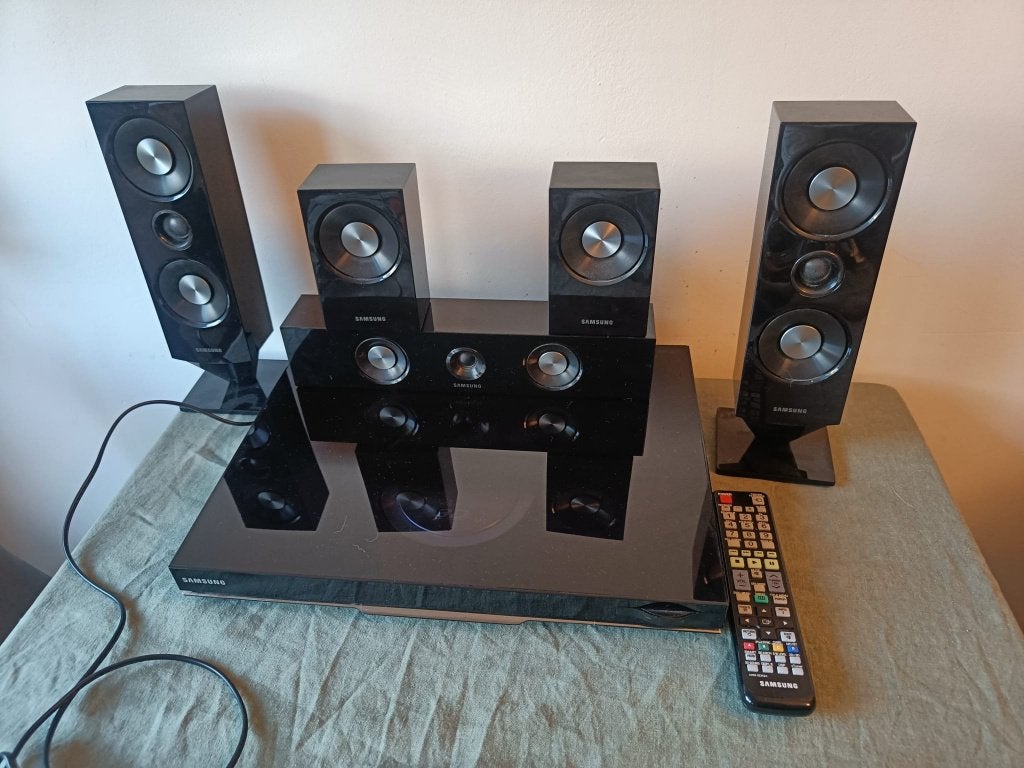 Blu-ray 5.1 surround set, Gebruikt, Blu-ray-speler, 70 watt of meer, 5.1-systeem