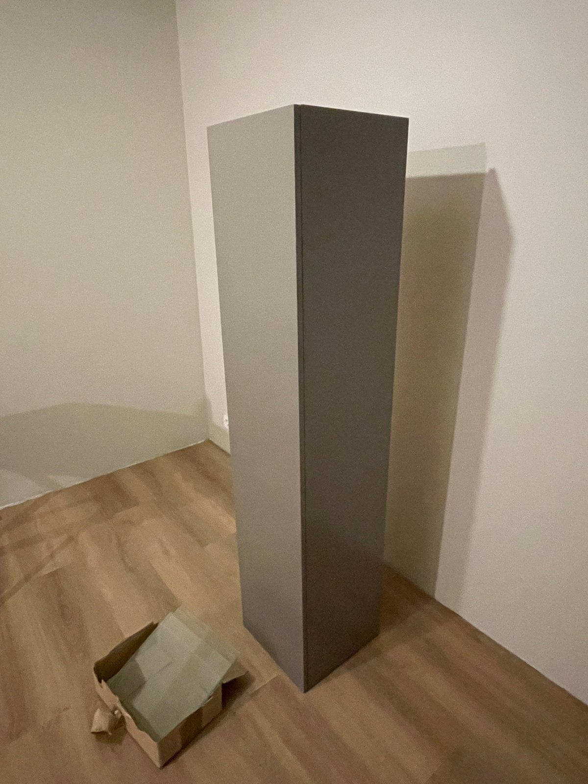 Moet weg! *nieuw* Badkamer hoge kast bruin taupe - nieuw, Ophalen, Nieuw