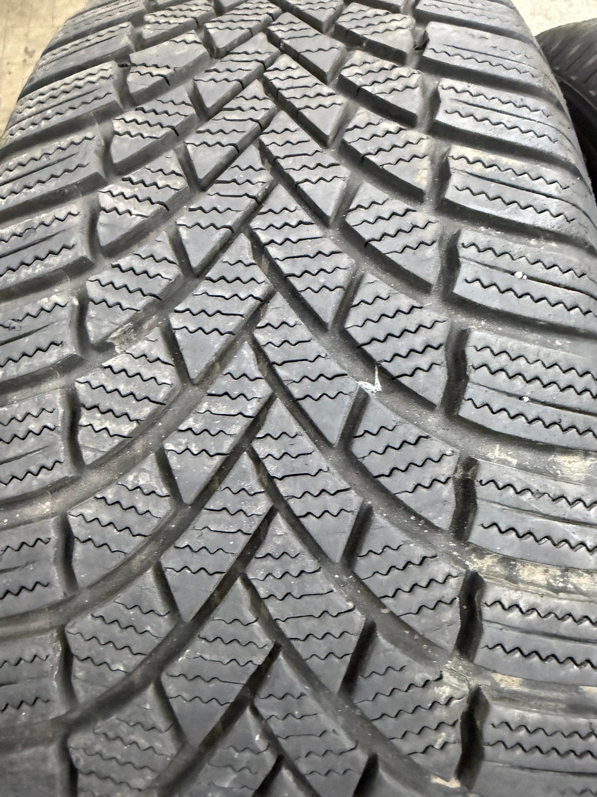 Bridgestone winterbanden VW ID.4 / Mercedes GLC 19 inch, Ophalen, Winterbanden, Band(en)