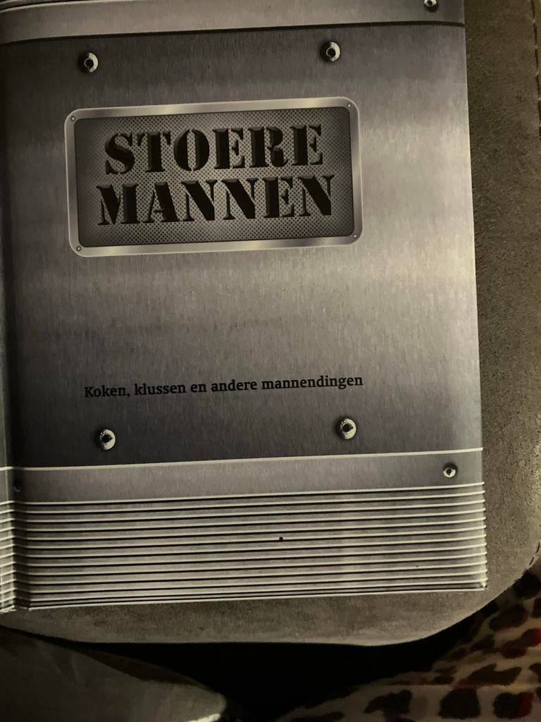 Stoere Mannen boek, Boeken, Ophalen of Verzenden, Gelezen