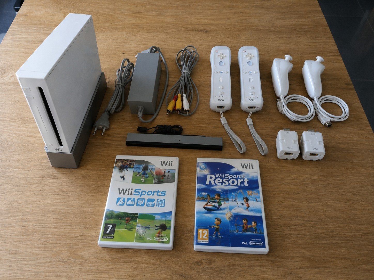 Nintendo Wii Compleet +WiiSports | Direct Speelklaar, Ophalen of Verzenden, Gebruikt, Met 2 controllers