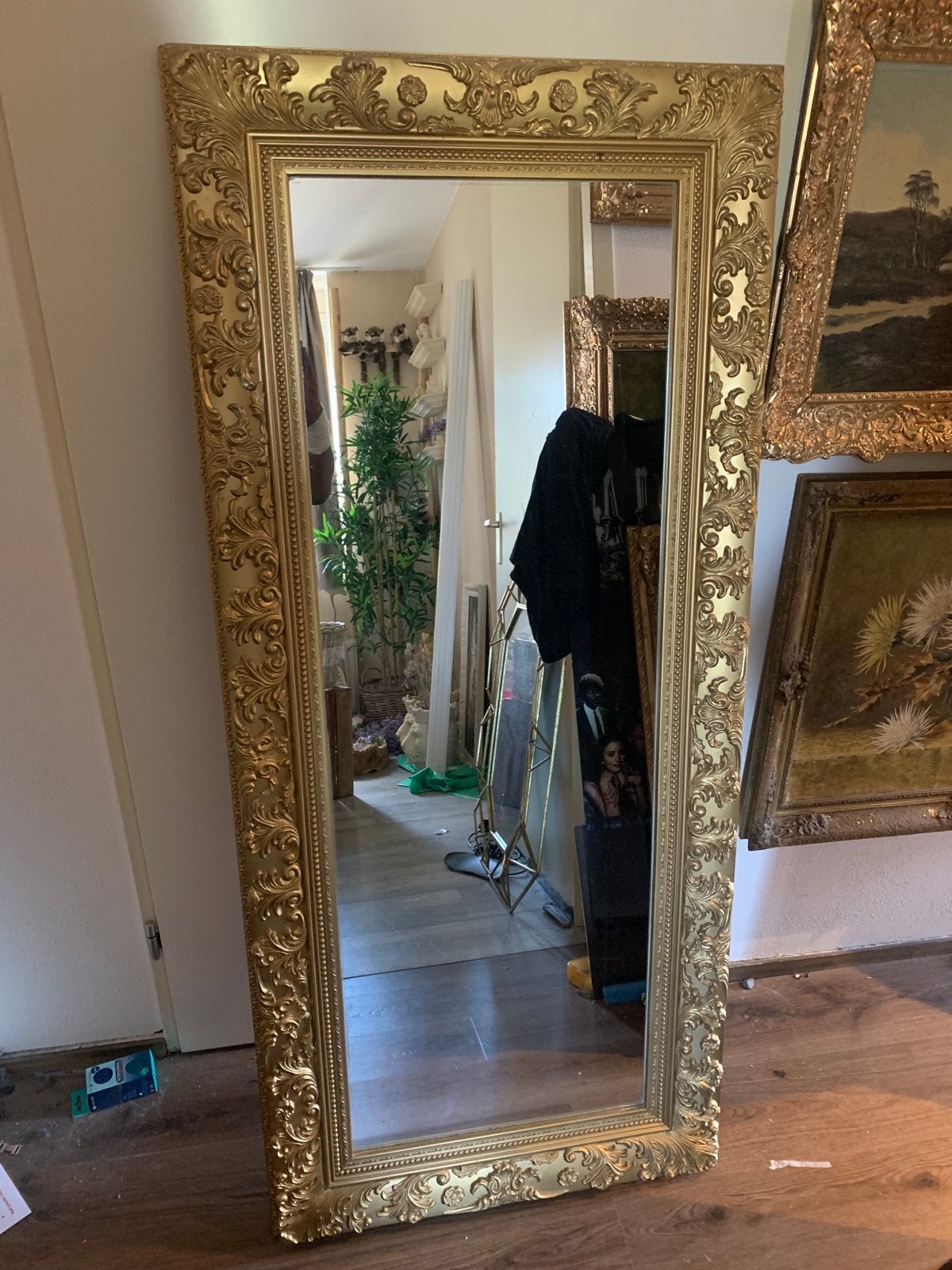 Grote zware gouden  barok spiegel met sierlijke lijst, Huis en Inrichting, Ophalen, Zo goed als nieuw, 150 tot 200 cm, Rechthoekig