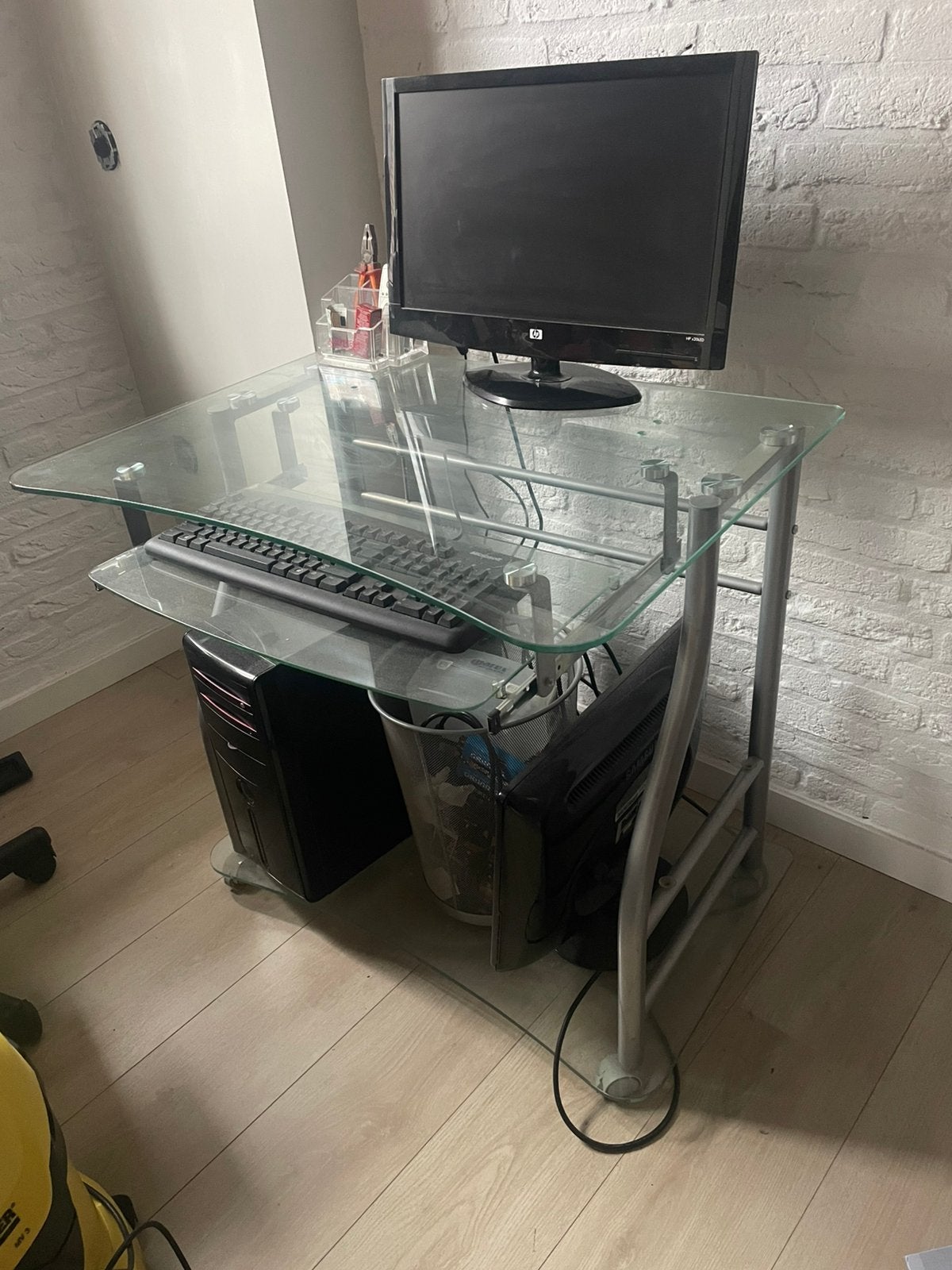 Glazen bureau ., Ophalen of Verzenden, Zo goed als nieuw