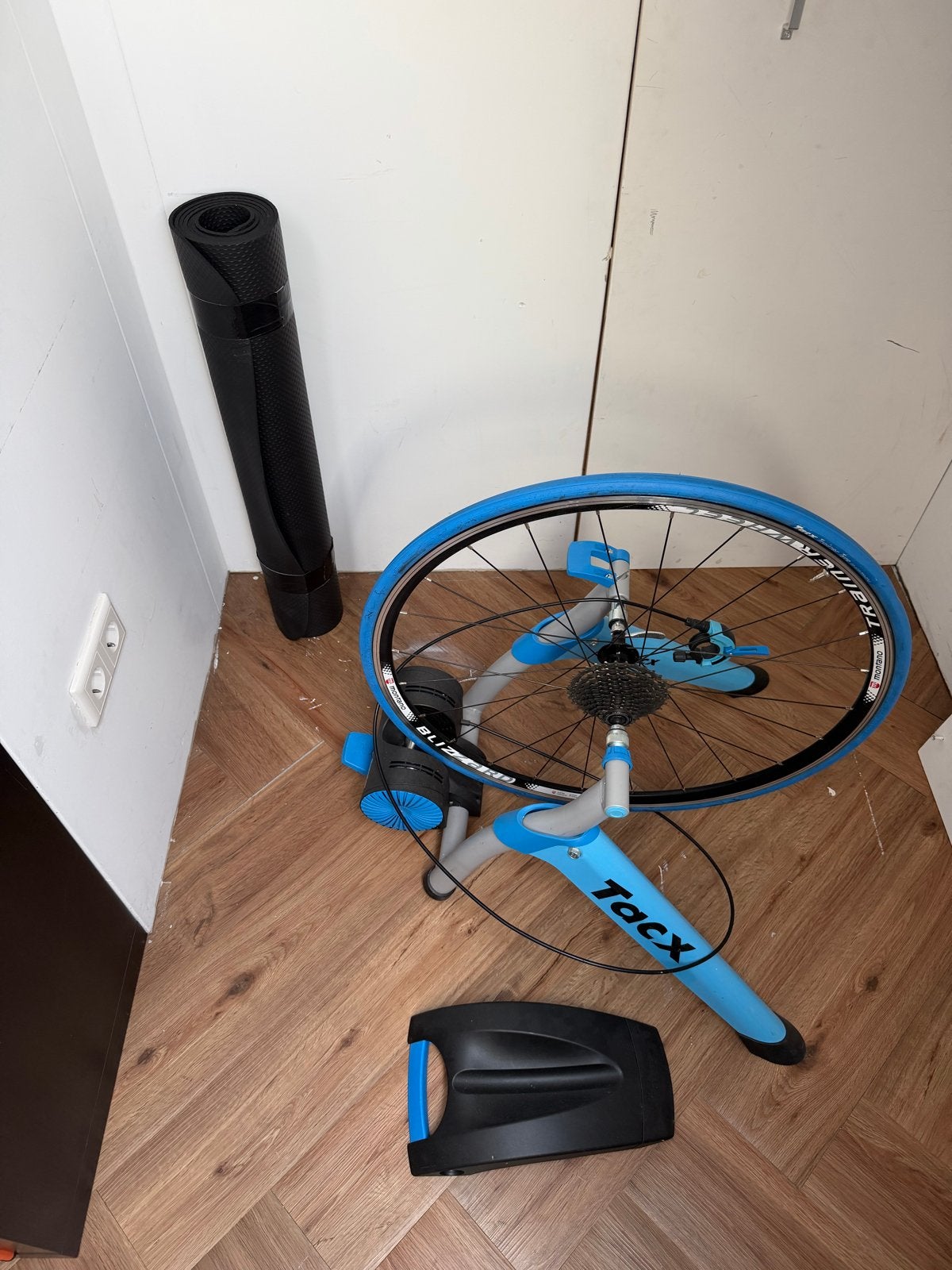 Tacx Boost fietstrainer met wiel, Sport en Fitness, Wielrennen, Ophalen, Gebruikt, Overige typen