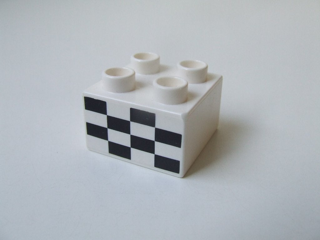Witte Duplo steen 2 x 2 met geblokt vlagpatroon, Ophalen of Verzenden, Zo goed als nieuw, Losse stenen, Duplo