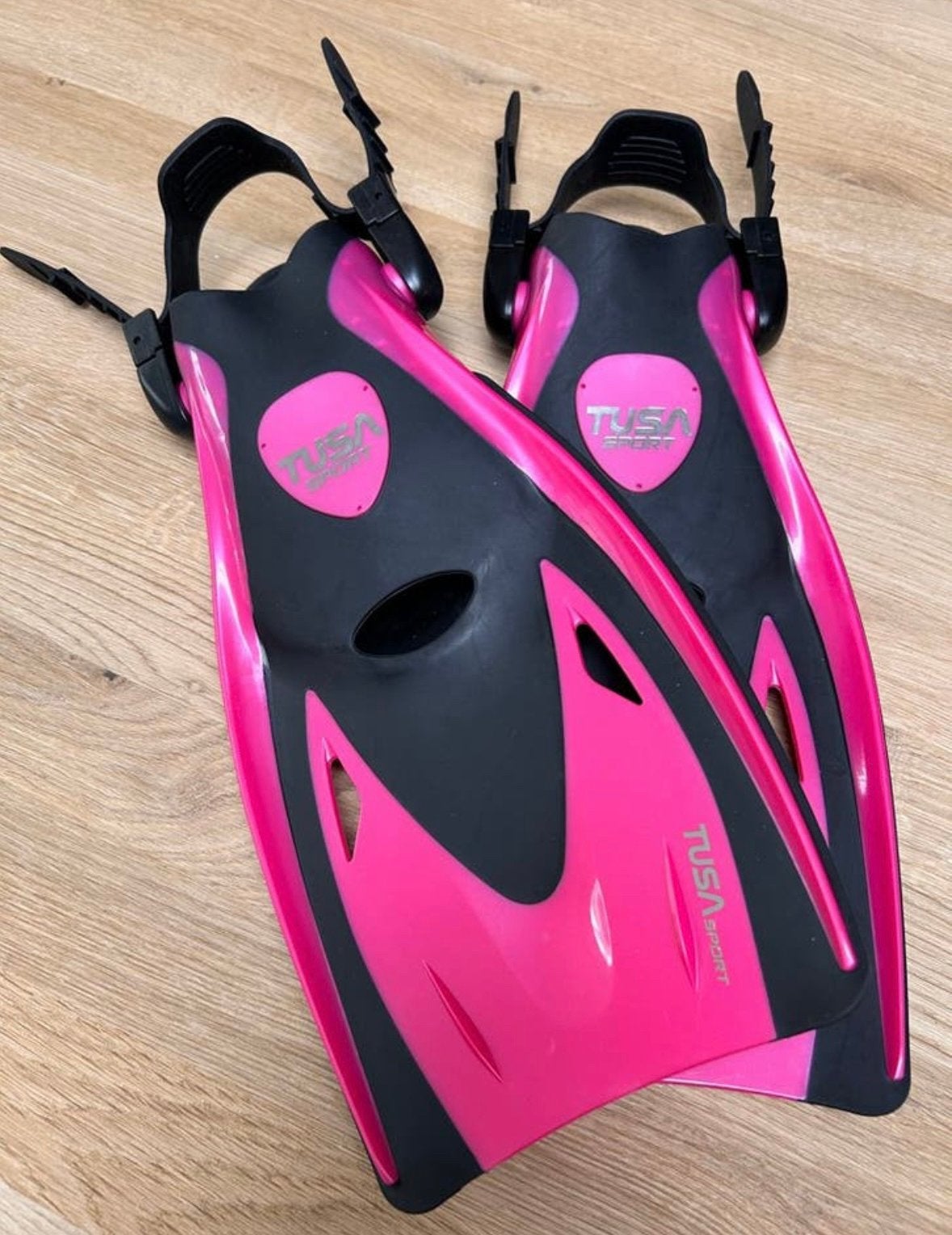 TUSA Sport zwemvinnen roze. Maat S (22-23 cm) EUR 32-39, Ophalen of Verzenden, Zo goed als nieuw, Snorkelvinnen