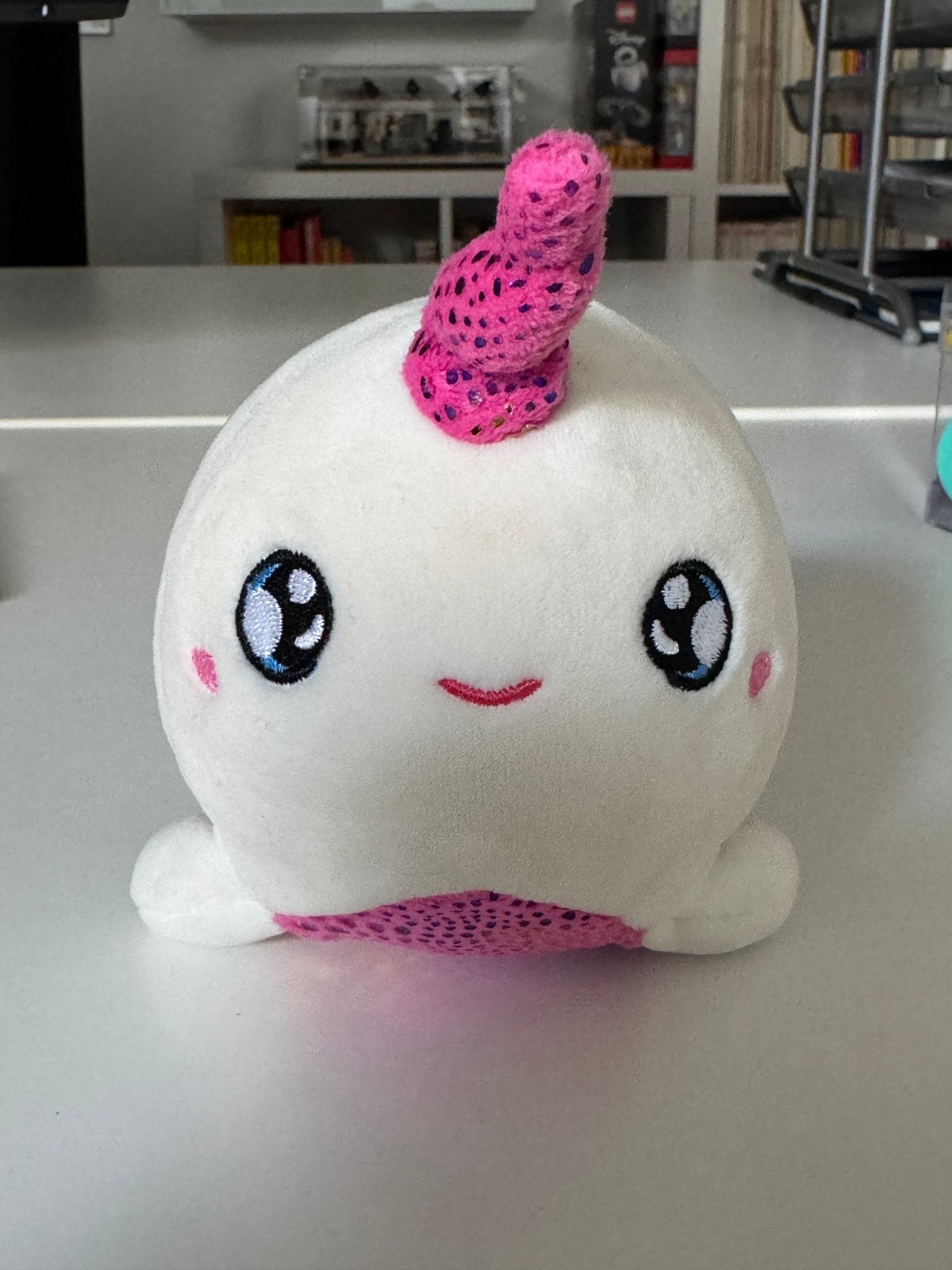 Narwal squishy knuffel, Overige typen, Ophalen of Verzenden, Zo goed als nieuw, Klein (minder dan 20 cm)