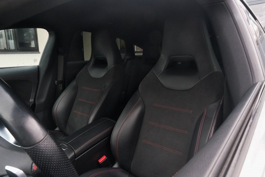 Mercedes-Benz CLA-Klasse Shooting Brake 180 AMG-Line Camera,, Auto's, 136 pk, Gebruikt, 4 cilinders, Automatische klimaatregeling