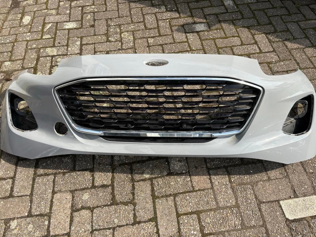 Ford Puma Bumper Voor - Grijs (Gebruikt), Gebruikt, Voor, Ophalen of Verzenden, Ford