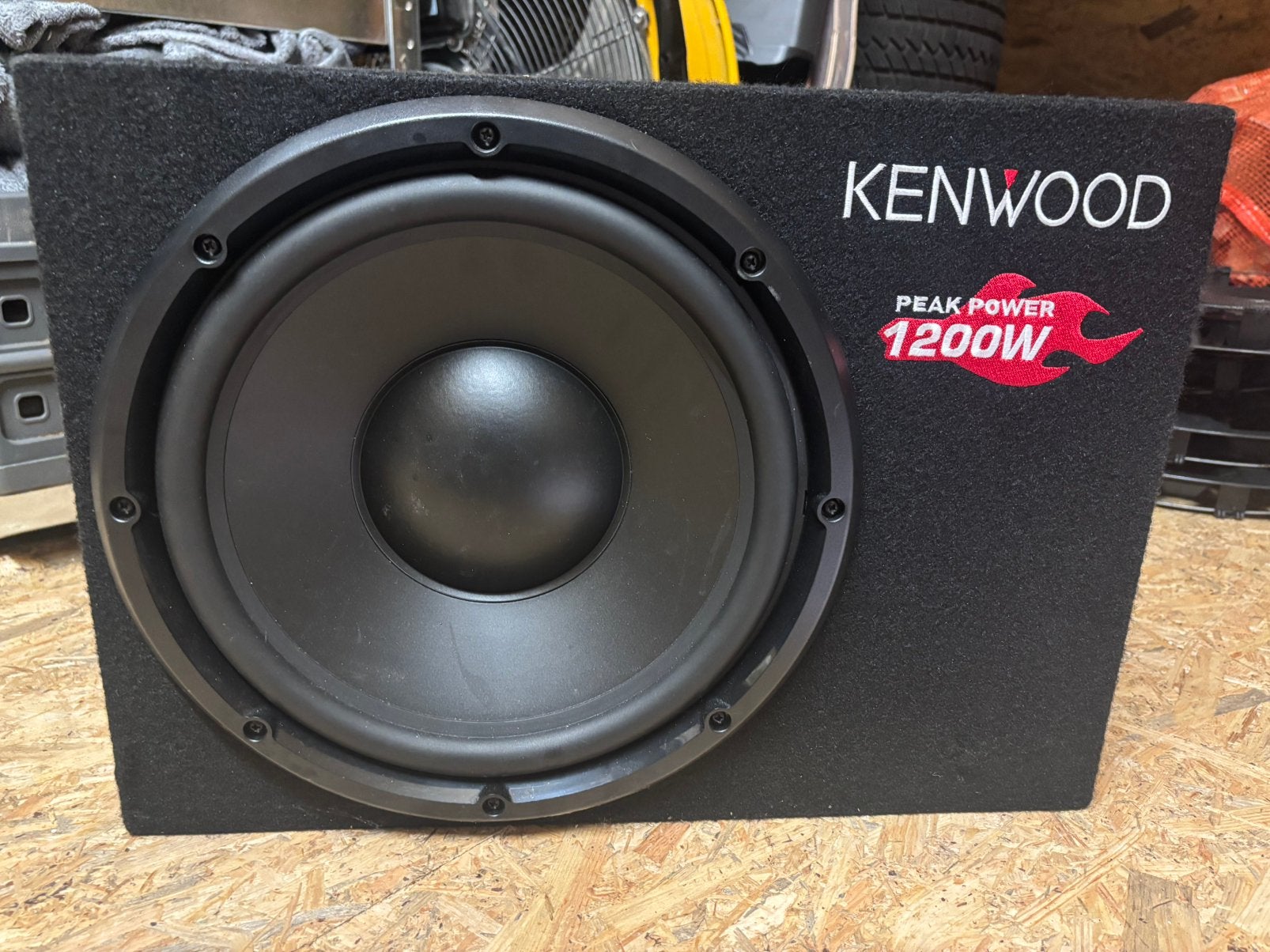 Kenwood kscw1200 subwoofer, Auto diversen, Ophalen of Verzenden, Zo goed als nieuw