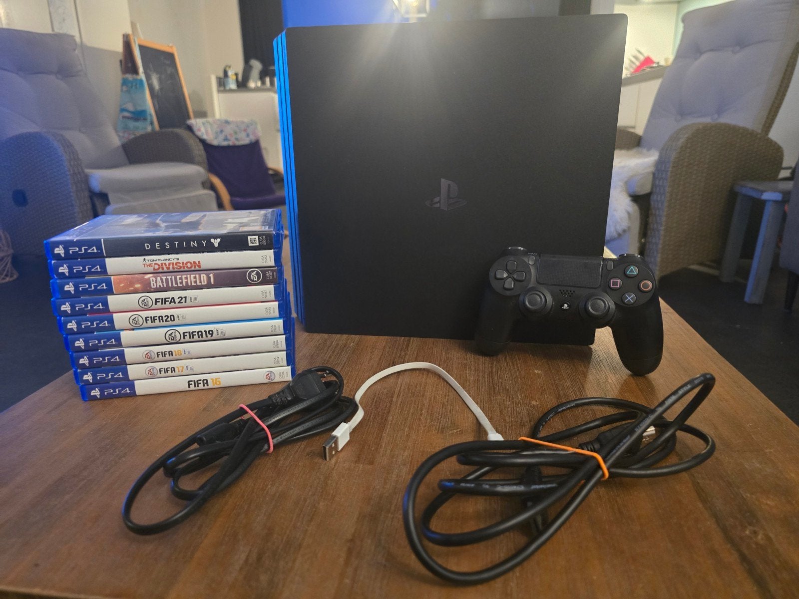 PlayStation 4 Pro 1TB CUH 7016B met controller en 9 games, Spelcomputers en Games, Spelcomputers | Sony PlayStation 4, Ophalen of Verzenden