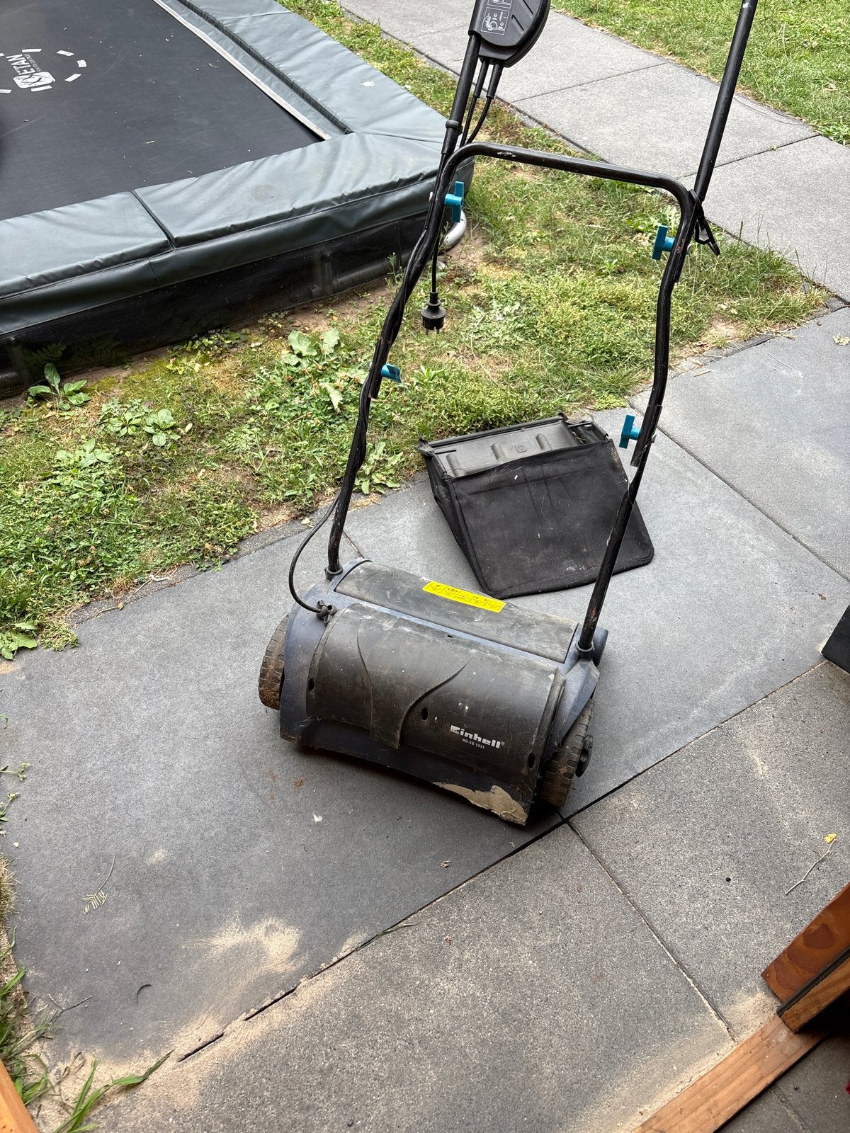 Einhell Elektrische verticuteermachine met Opvangzak, Ophalen, Cirkelmaaier, Gebruikt, Elektrische grasmaaier