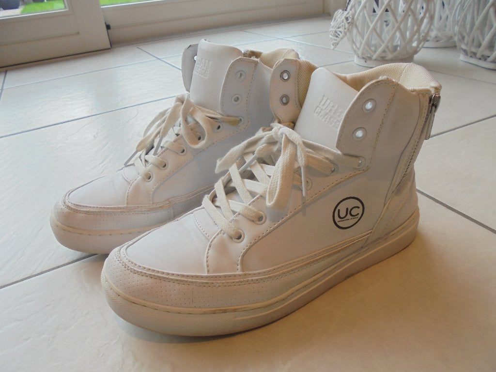 UC DANCE Urban Classics schoenen maat 40, Ophalen of Verzenden, Zo goed als nieuw, Schoenen