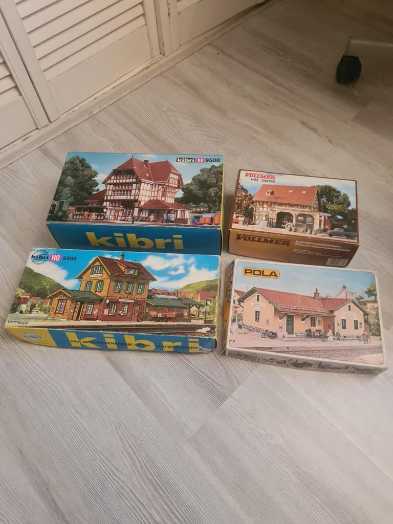 Kibri,Vollmer,Pola dozen leeg en bijna leeg! H0 1:87, Ophalen of Verzenden, Gelijkstroom of Wisselstroom, Brug, Tunnel of Gebouw