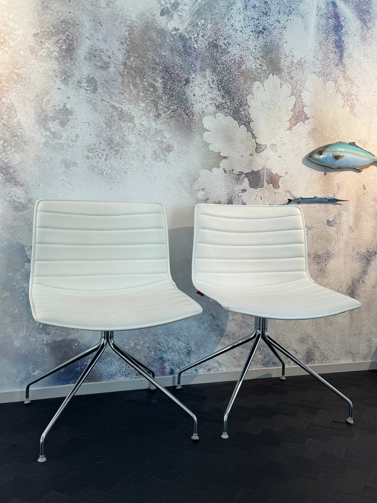 Set van 2 Arper Catifa 53 stoelen - Wit leer, Ophalen, Gebruikt, Twee, Wit