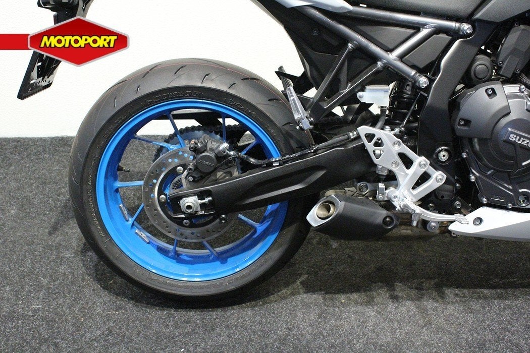 Suzuki GSX GSX-8R, Bedrijf, Super Sport