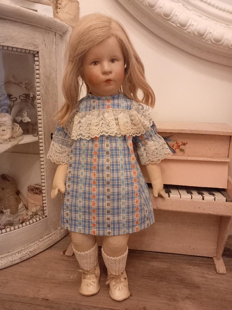 Vintage poppen jurkje met kant.jaren 50., Verzamelen, Poppen, Ophalen, Zo goed als nieuw, Kleertjes
