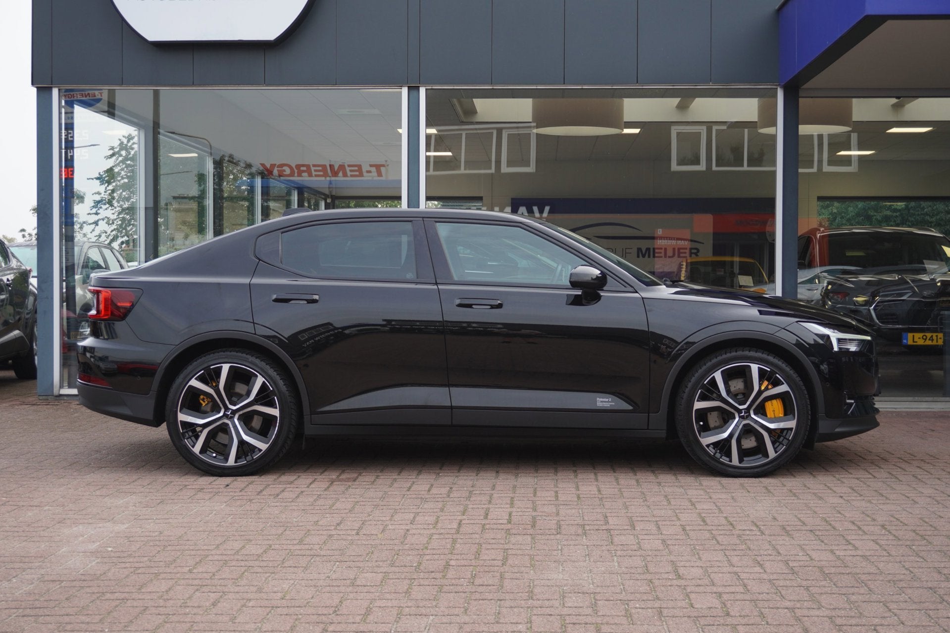 Polestar 2 Long Range Dual Motor Launch Edition 78kWh Perfor, Auto's, Gebruikt, Zwart, Origineel Nederlands, 408 pk