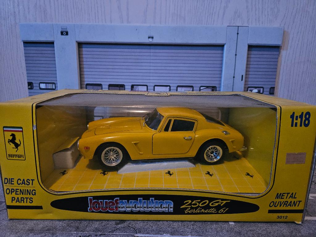 Jouef Evolution Ferrari 250 GT Berlinette 1961 1/18 in ovp, Hobby en Vrije tijd, Modelauto's | 1:18, Ophalen of Verzenden, Zo goed als nieuw