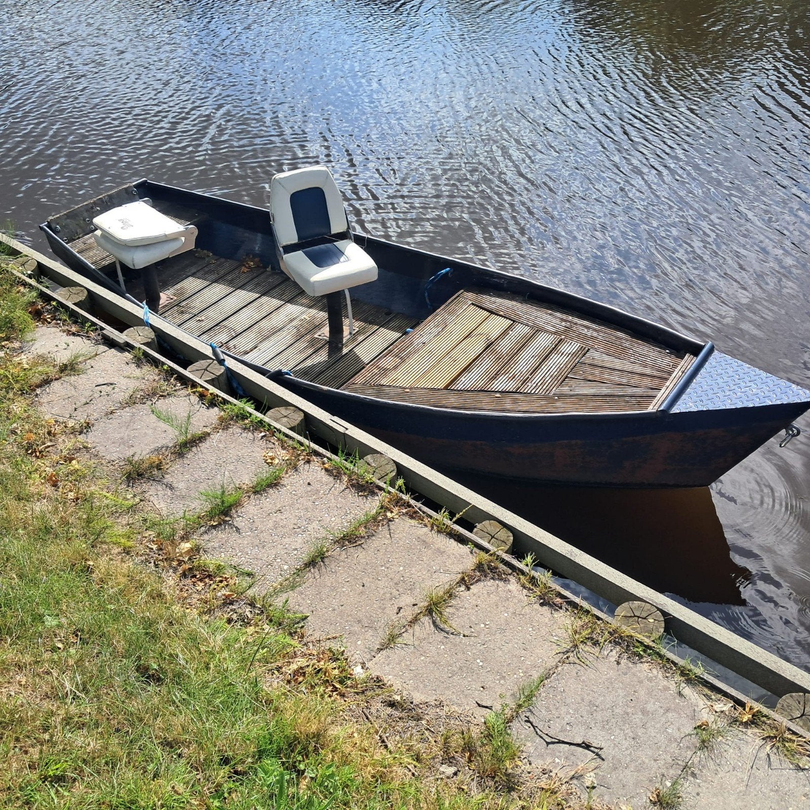 Stalen visboot, Watersport en Boten, Vis- en Consoleboten, Ophalen of Verzenden, Viertaktmotor