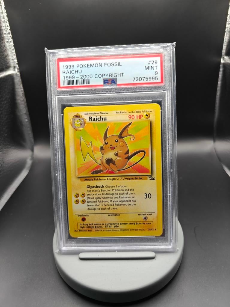 Raichu 29/62 Fossil - Pokemon Kaart - PSA 9 - 1999-2000, Ophalen of Verzenden, Zo goed als nieuw, Losse kaart, Foil