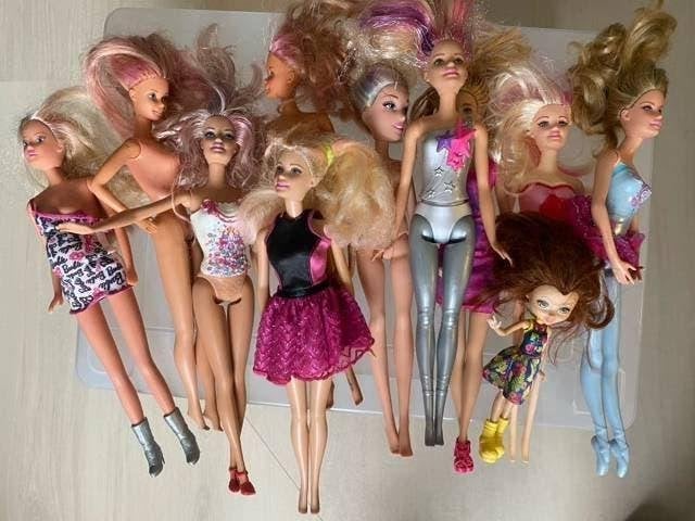 speelgoed:  Barbiepoppen met div. kleding en meubeltjes, Ophalen, Gebruikt, Overige karakters, Overige typen