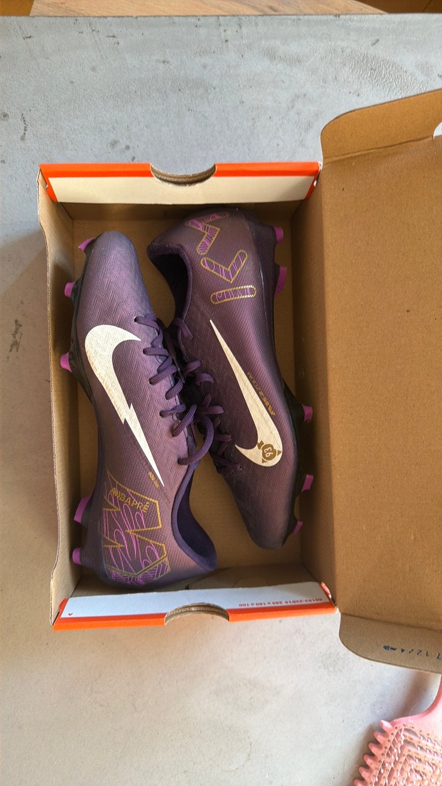 Nike Voetbal schoenen, Dames, Maat 40,5, Paars, Overige kleuren, Sportschoenen, Ophalen of Verzenden, Zo goed als nieuw