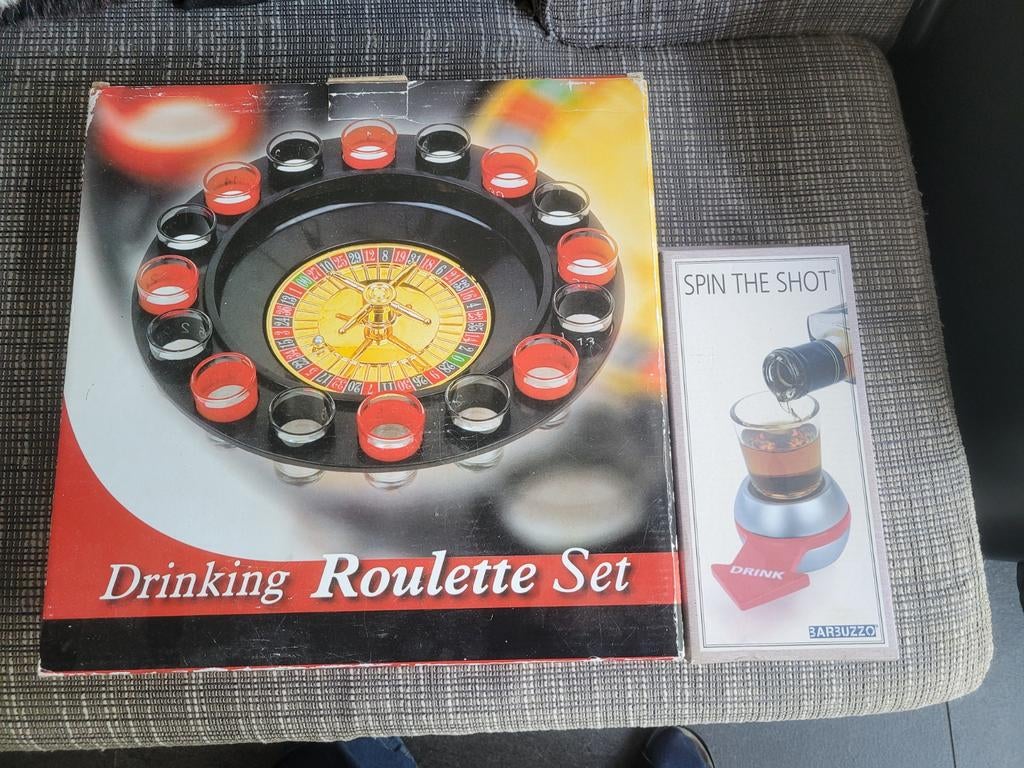 Drinking Roulette Set & Spin The Shot - Feestspellen, Vijf spelers of meer, Ophalen of Verzenden, Zo goed als nieuw, Onbekend / Diverse
