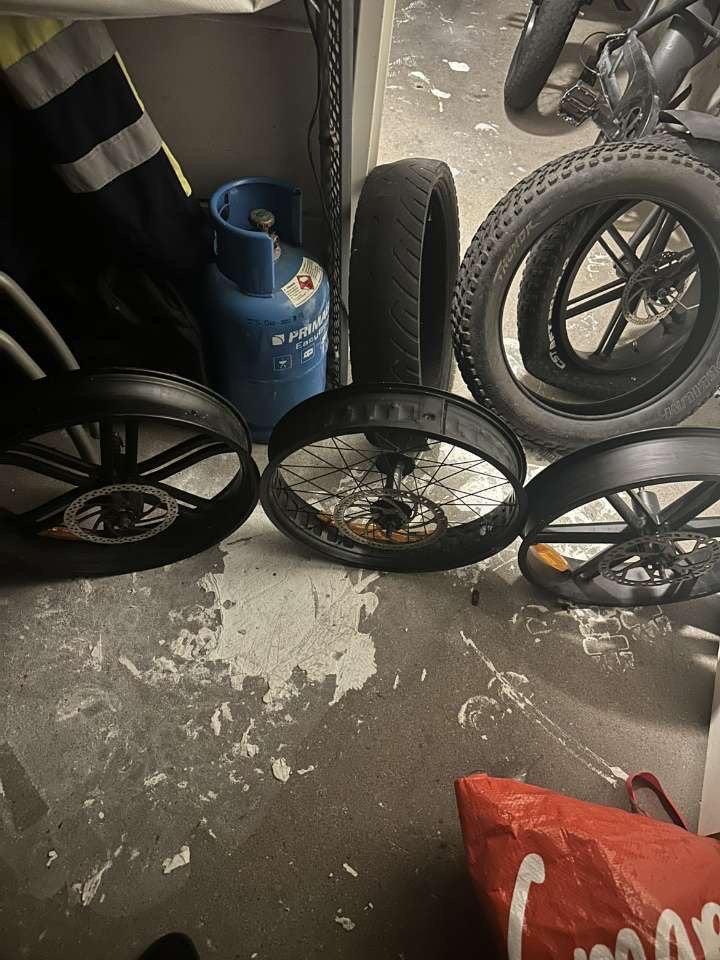 Velgen en buitenbanden, Auto diversen, Ophalen, Zo goed als nieuw