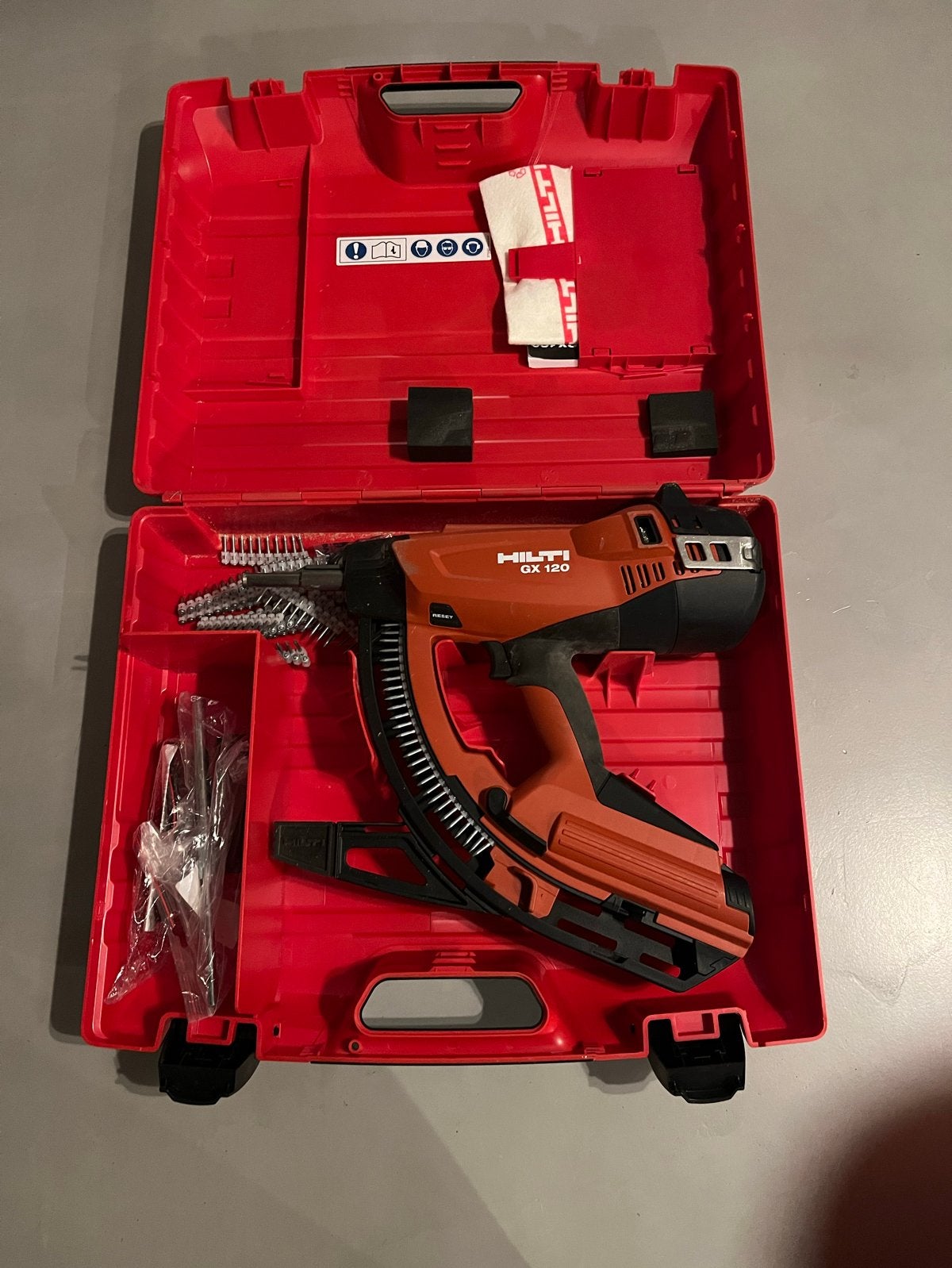 Hilti GX 120 Gas tacker in koffer, schiethamer, Ophalen of Verzenden, Gebruikt, Tacker/nietmachine, Hilti
