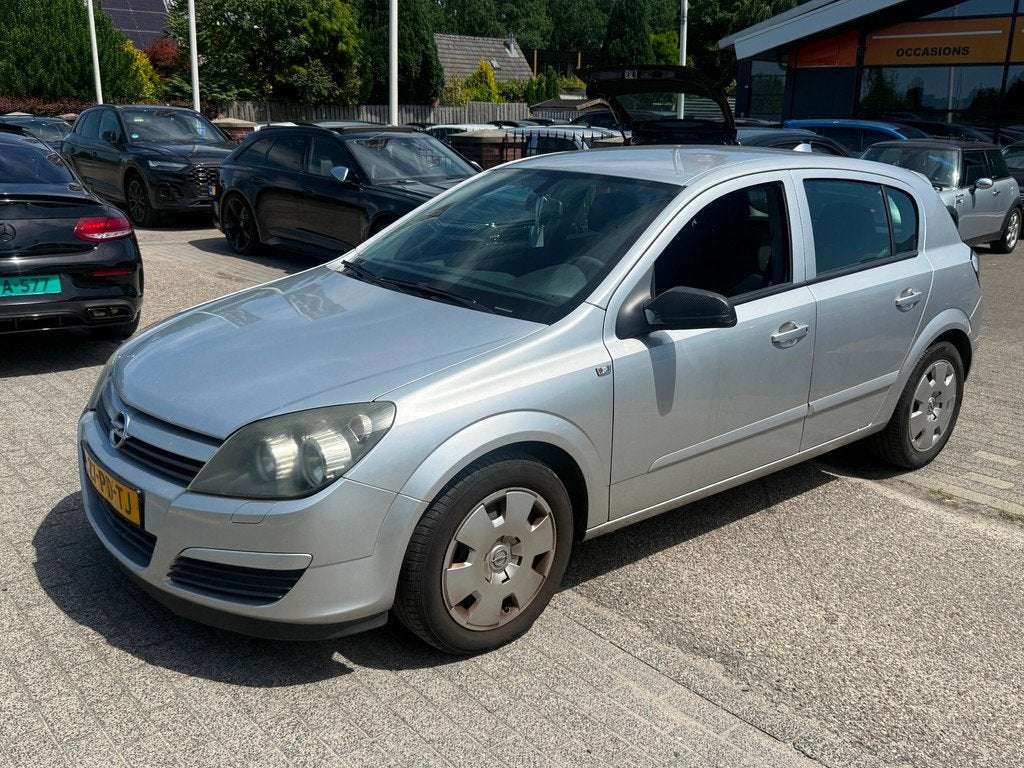 Opel Astra 1.6 Enjoy AIRCO/CRUISE/5DEUERS/ELEKRAMEN/RIJDT PE, Auto's, Voorwielaandrijving, Gebruikt, Zwart, 1165 kg