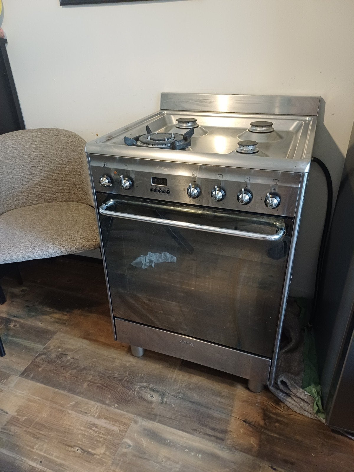 Fornuis Smeg, Ophalen, 60 cm of meer, 4 kookzones, Gas