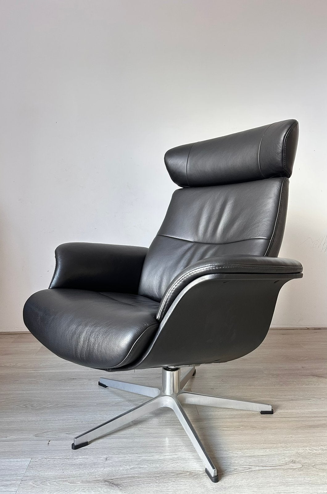 Conform Time Out design fauteuil, Ophalen, Zo goed als nieuw, 75 tot 100 cm, Leer