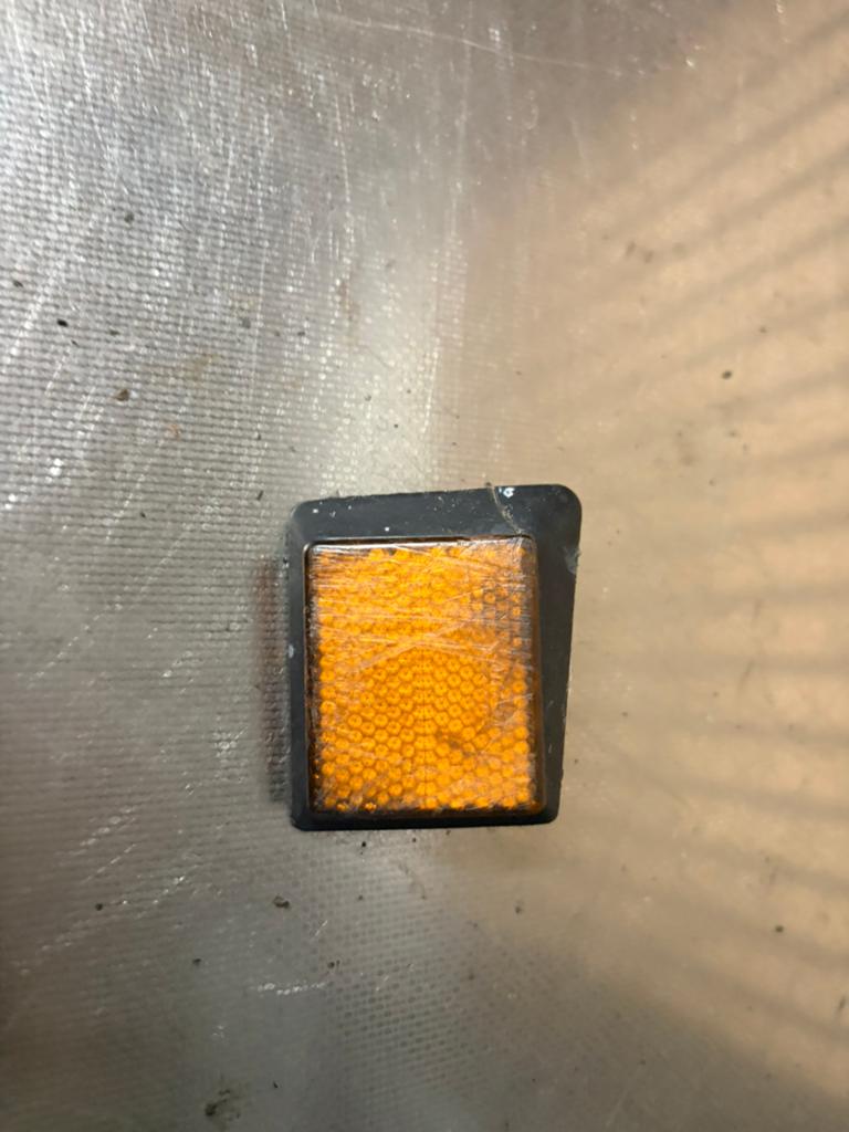 piaggio zip sp 98 reflector zijkap, Ophalen