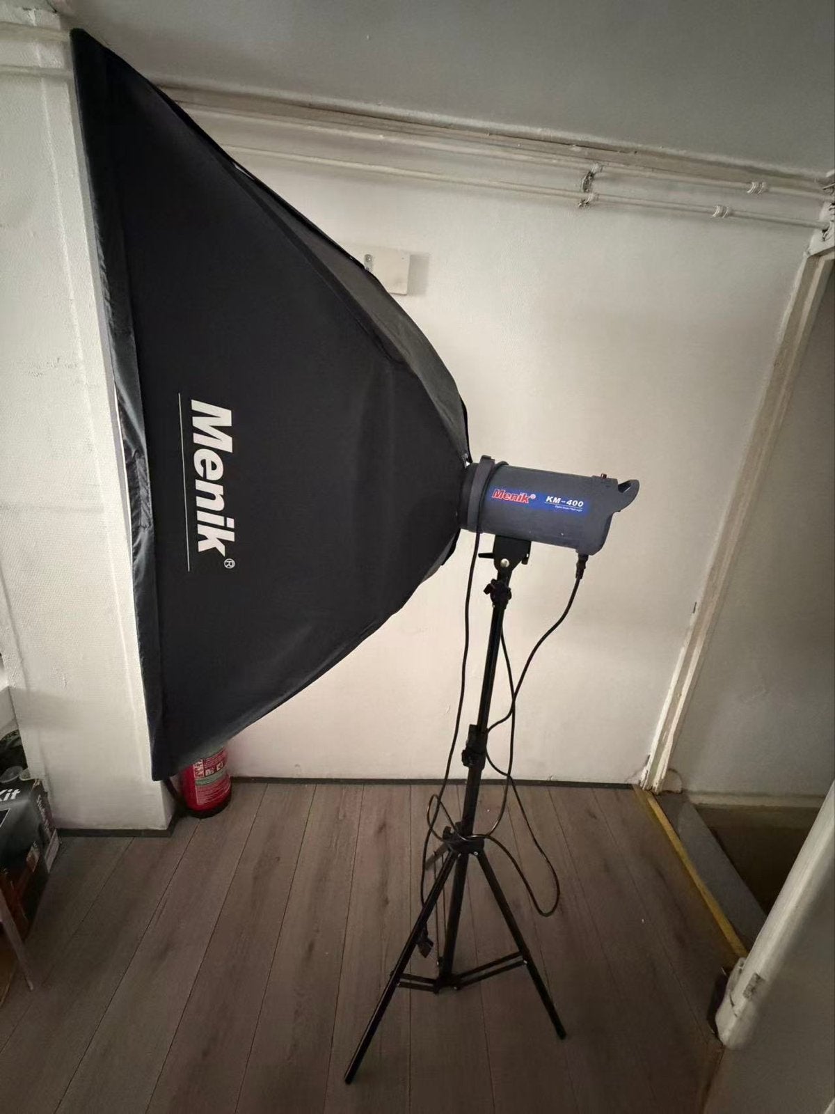 Studioflitsset 2x Menik KM-400 + Softboxen & Statieven, Ophalen of Verzenden