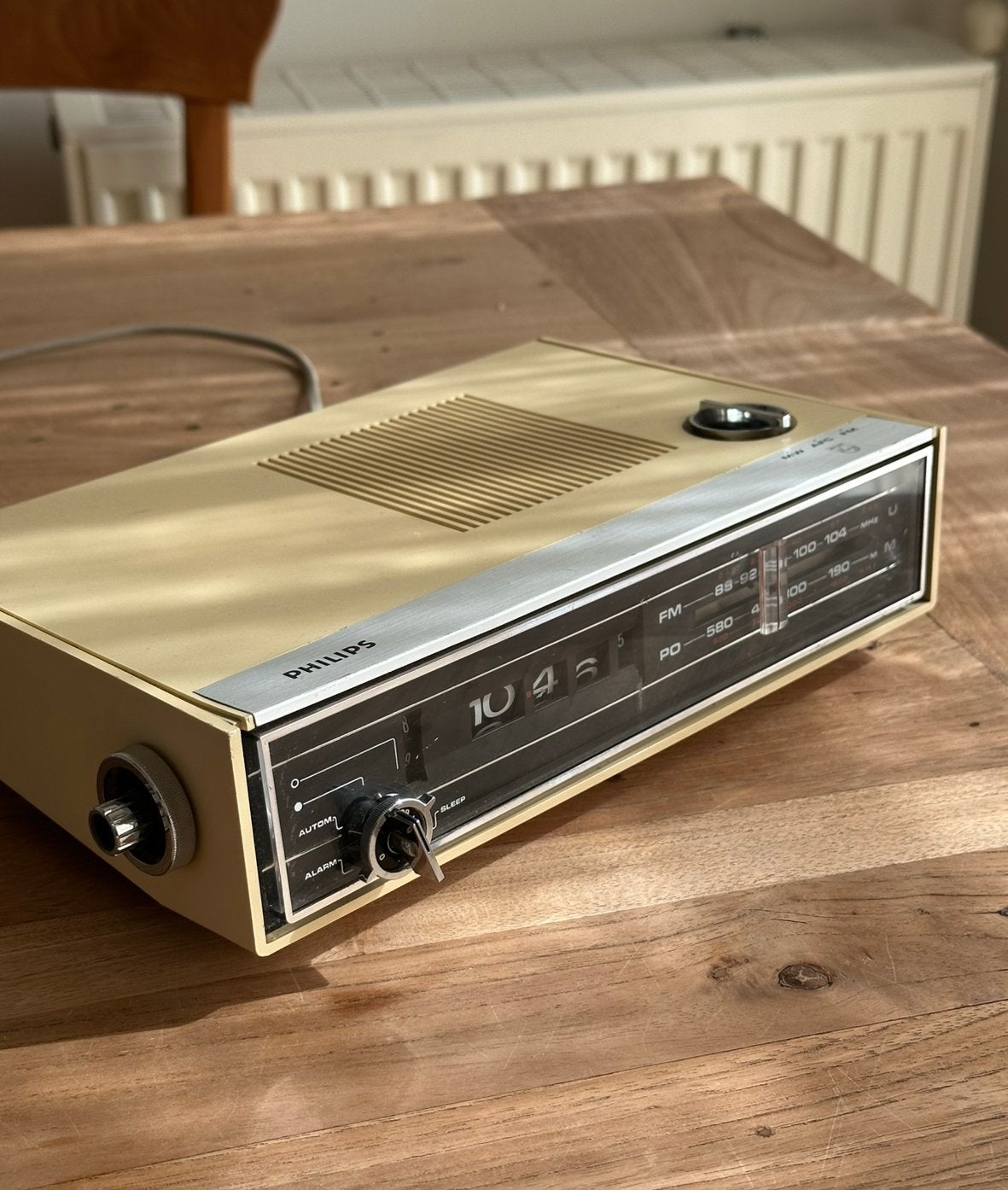 Philips MusiClock 22RS204/00S Vintage Wekkerradio Jaren ’70, Ophalen of Verzenden, Gebruikt