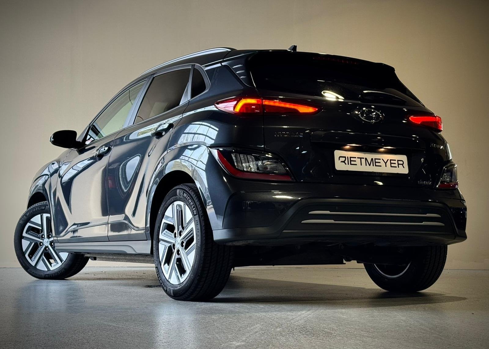 Hyundai Kona EV Fashion 64 kWh |Head-Up |Stoel/Stuurverw. |K, Auto's, Hyundai, 12 maanden, Stof, Gebruikt, 47 min