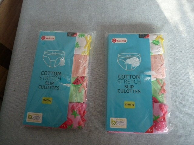 8 vrolijke slips voor meisjes 2 x 4 pack 104-110 Nieuw, Kinderen en Baby's, Kinderkleding | Maat 104, Nacht- of Onderkleding, Meisje